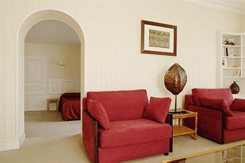 The Originals City, Chantecler, 3*
